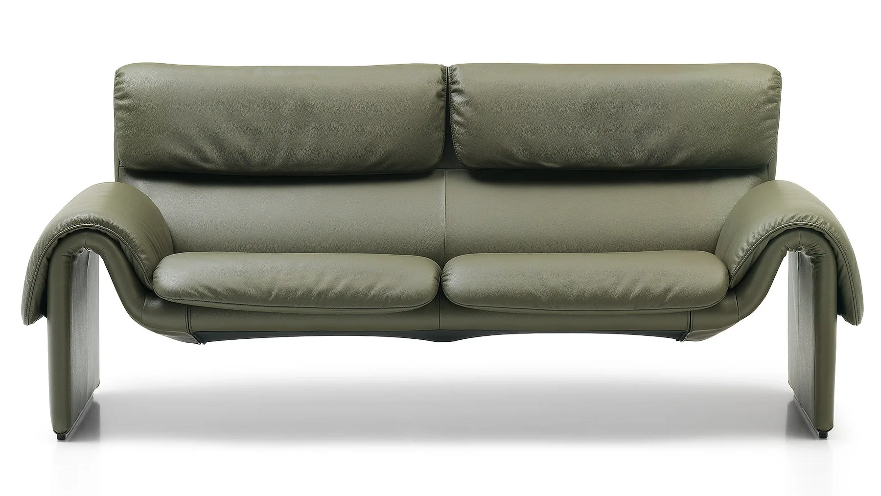 Olivegrünes Ledersofa von Desede Switzerland mit schwebendem Design und komfortabler Polsterung.