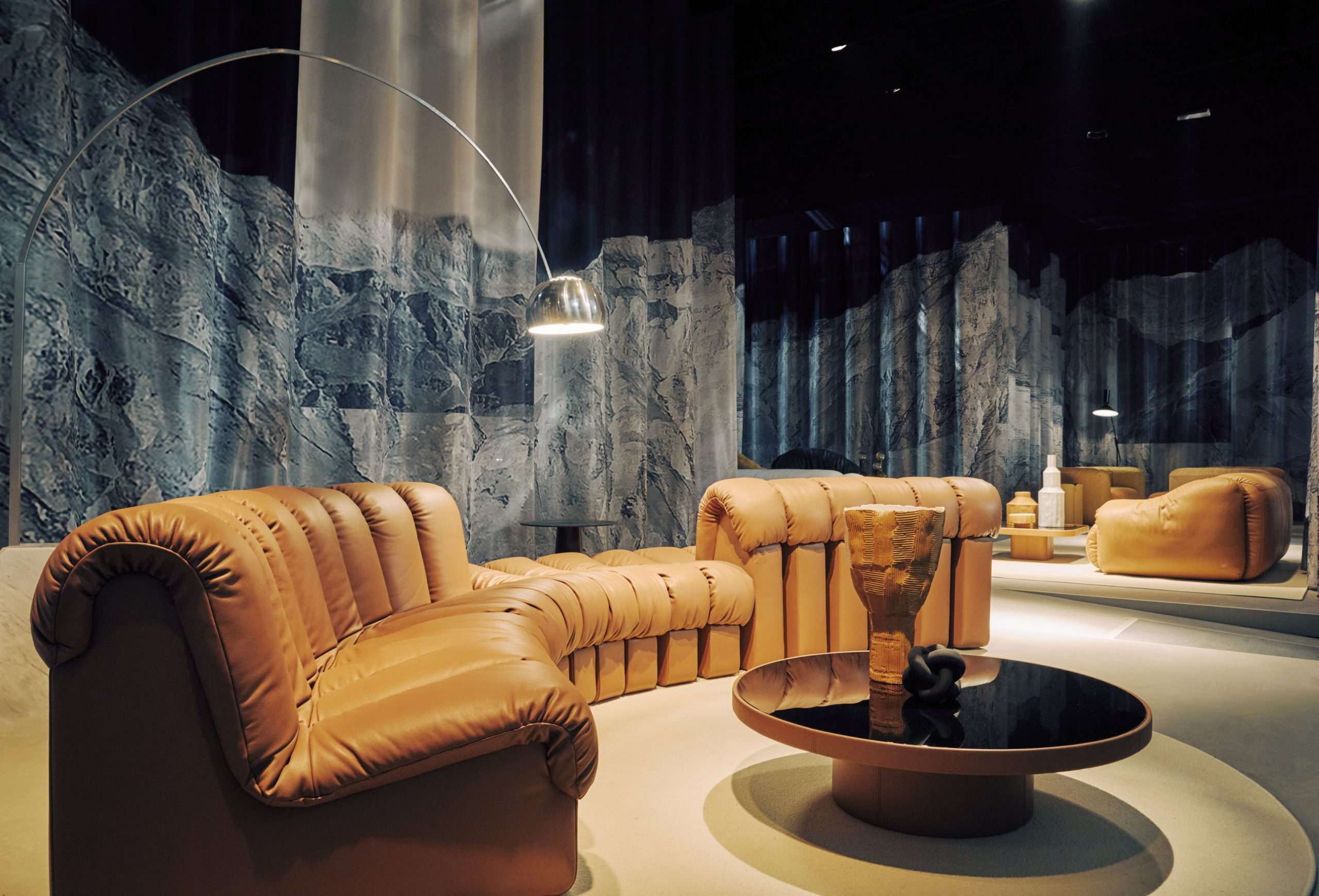 DS-600 Snake Design U. Berger, E. Peduzzi Riva, H. Ulrich, K. Vogt